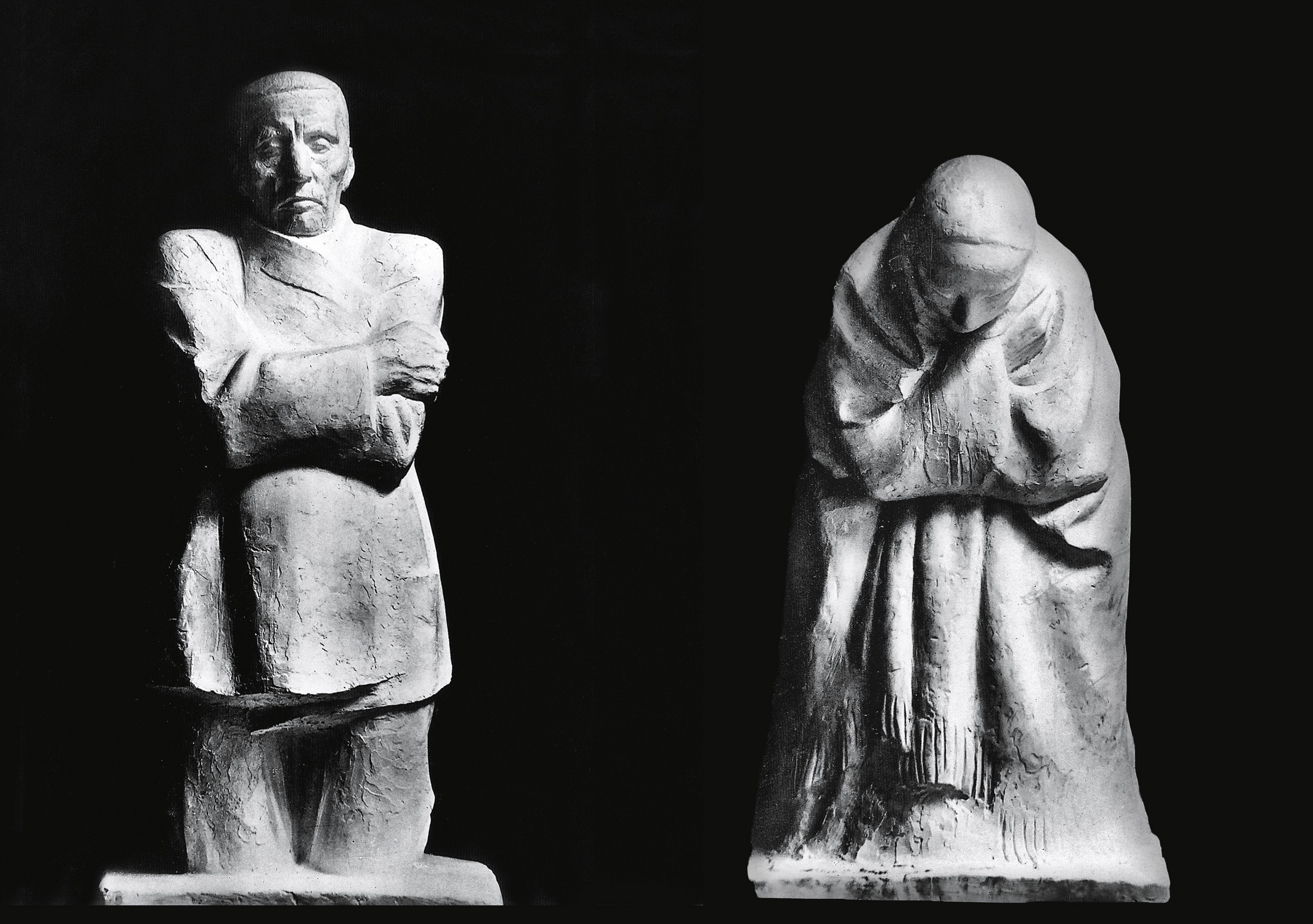 Käthe Kollwitz, »Der Vater«, Gips, h 1380 mm, 1928–1931 und »Die Mutter«, Gips, h 1240 mm, 1926–1932, endgültige Fassungen für das Mahnmal »Trauernde Eltern«, Repro: Kollwitz/Reidemeister 1967 © Landesarchiv, Berlin