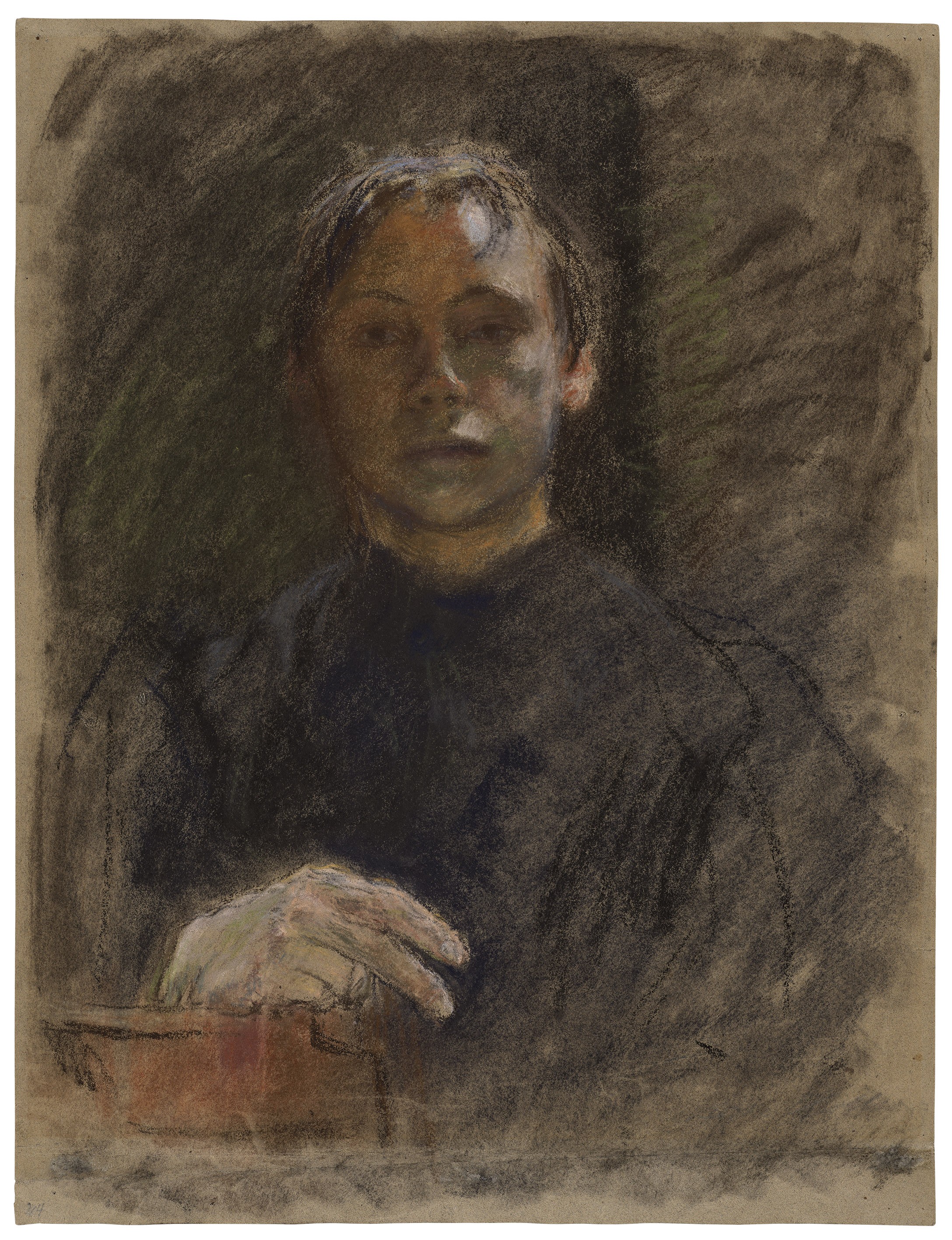 Käthe Kollwitz,  Selbstbildnis en face mit rechter Hand, um 1893/94, farbige Kreide auf olivbraunem Tonpapier, 633 x 488 mm, NT 168, Dauerleihgabe aus Familienbesitz  im Kollwitz Museum Köln.