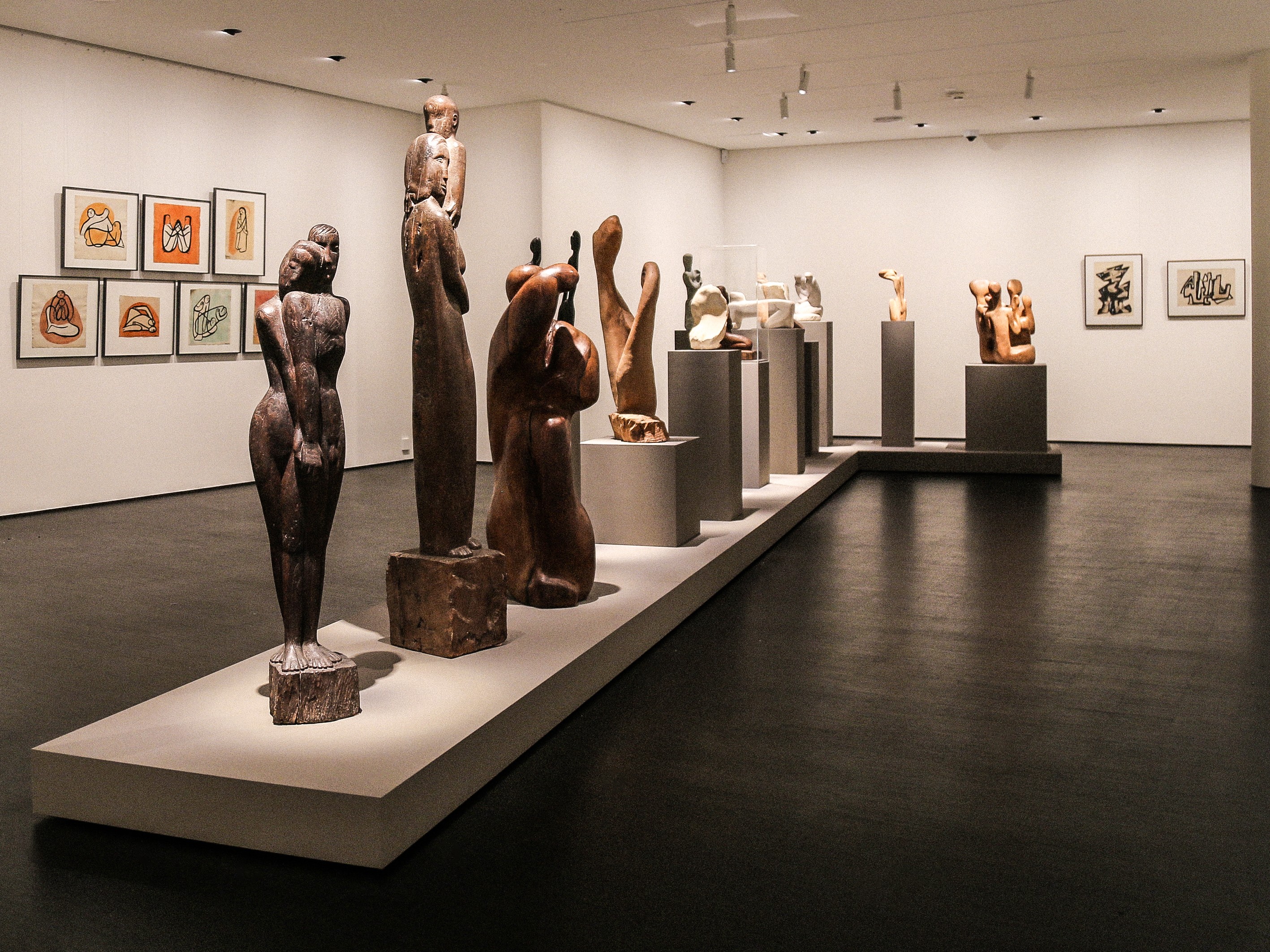 A glimpse of the exhibition: LOUISE STOMPS. Contours of the Inner Self. Kollwitz Museum Köln, 27 March – 28 June 2026 © Kollwitz Museum Köln, ph: Christian Nitz
