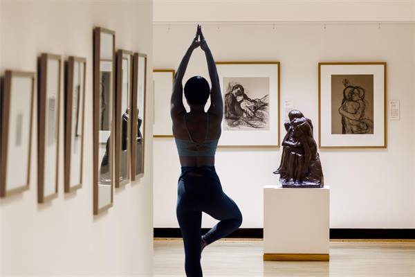 Kunst, Körper, Atem – Yoga & Kunst im Dialog